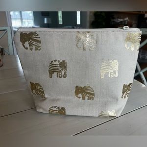 Cute elephant makeup bag.